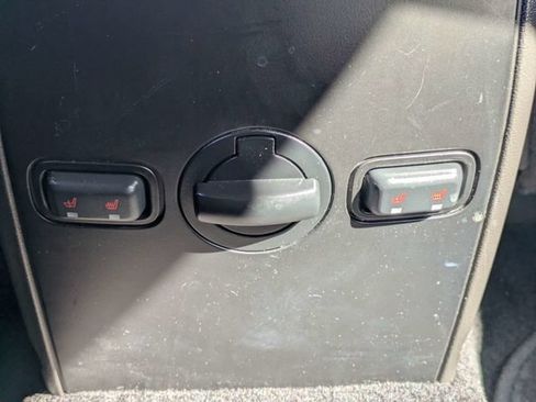Used 2013 Lincoln MKS FWD image 13
