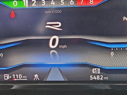 Used 2024 Volkswagen Golf R AWD/4WD image 8