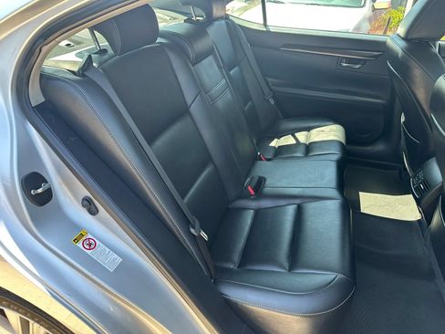 Used 2013 Lexus ES 350 w/ Premium Pkg FWD image 12