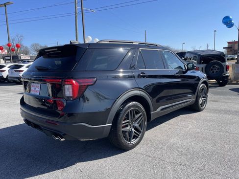 Certified 2025 Ford Explorer ST image 4