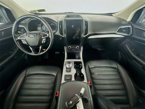 Used 2024 Ford Edge SEL image 10