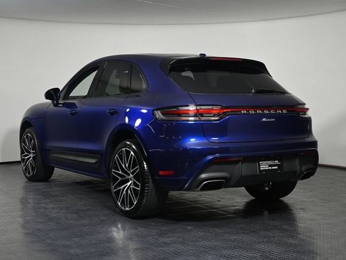 Certified 2026 Porsche Macan AWD/4WD image 3