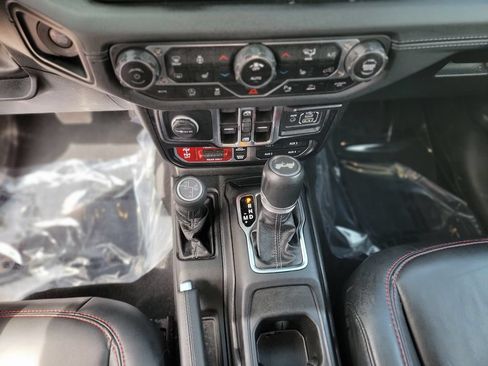 Used 2024 Jeep Wrangler Unlimited Rubicon AWD/4WD image 21