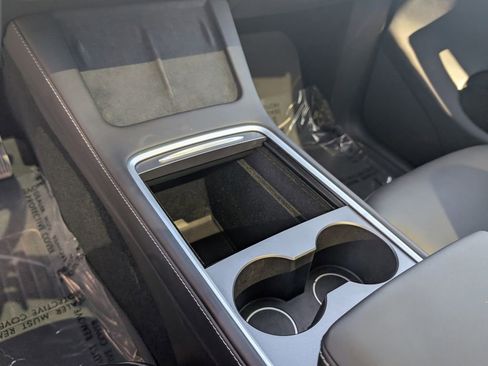 Used 2023 Tesla Model Y Long Range image 27