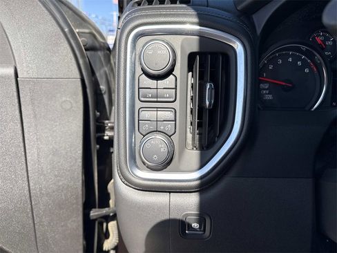 Used 2020 Chevrolet Silverado 1500 RST image 12