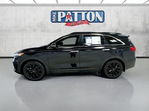 Used 2020 Kia Sorento S image 4