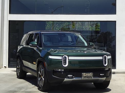 Used 2024 Rivian R1S Adventure AWD/4WD image 10