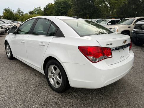 Used 2015 Chevrolet Cruze LT FWD image 2