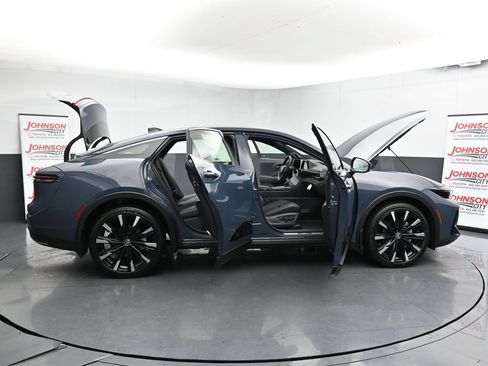 Used 2026 Toyota Crown Platinum AWD/4WD image 37