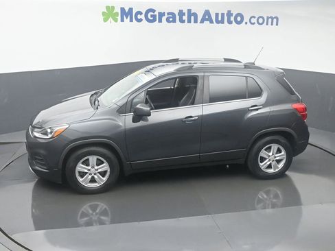 Used 2017 Chevrolet Trax LT w/ LT Convenience Package FWD image 18