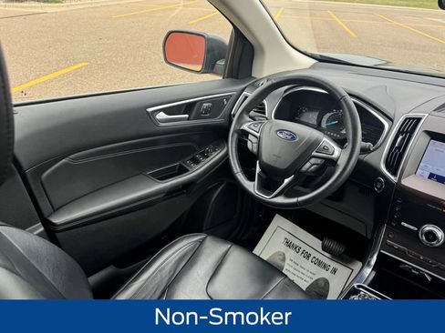 Used 2020 Ford Edge Titanium AWD/4WD image 16