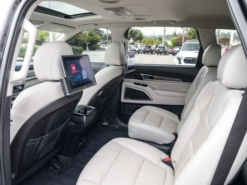 Used 2022 Kia Telluride EX w/ EX Premium Package AWD/4WD image 18