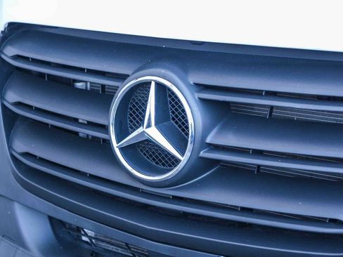 Used 2023 Mercedes-Benz Sprinter 3500 w/ Acoustic Package image 15