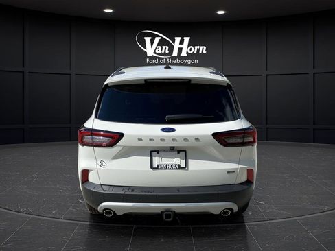 New 2025 Ford Escape SE w/ Class II Trailer Tow Package FWD image 14
