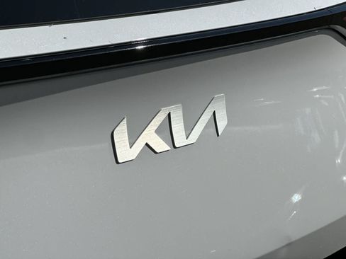 Used 2024 Kia Sportage SX FWD image 10