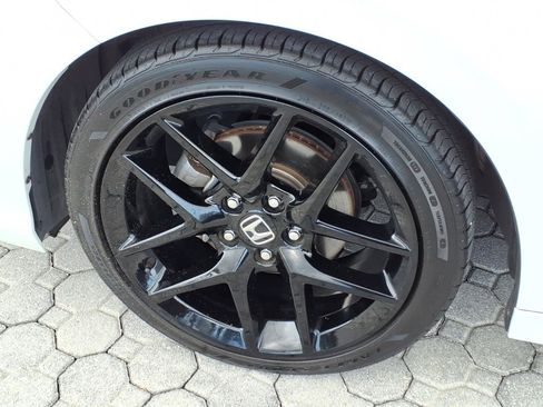 Used 2025 Honda Civic Sport image 23