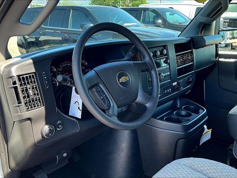 New 2025 Chevrolet Express 3500 w/ Power Convenience Package image 6