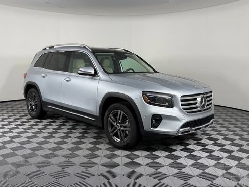 Certified 2025 Mercedes-Benz GLB 250 4MATIC image 2