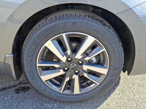 New 2025 Nissan Versa SV w/ Trunk Package image 5