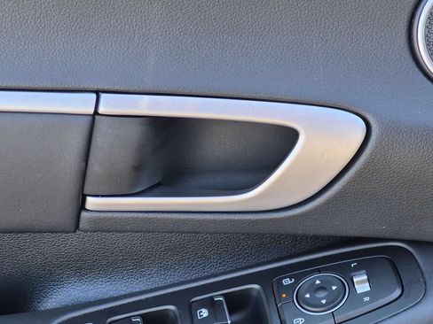 Used 2025 Hyundai Sonata SEL FWD image 12