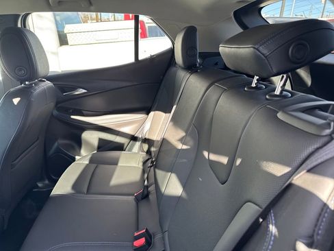 Used 2025 Buick Encore GX Sport Touring image 29