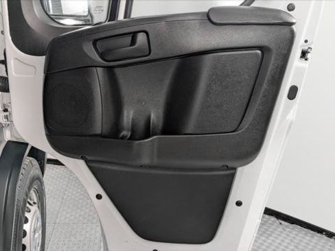 Used 2024 RAM ProMaster 2500 w/ Convenience Group FWD image 17
