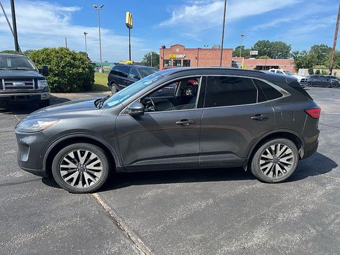 Used 2020 Ford Escape Titanium AWD/4WD image 5