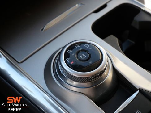 Certified 2020 Ford Explorer Platinum w/ Premium Technology Package image 25