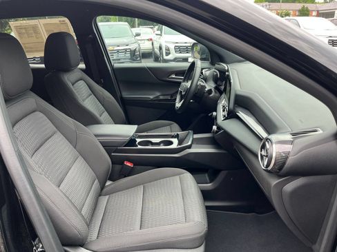 Used 2025 Chevrolet Equinox LT FWD image 37