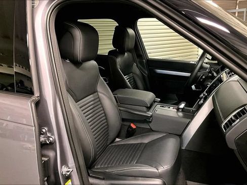 Certified 2025 Land Rover Discovery Dynamic SE AWD/4WD image 6