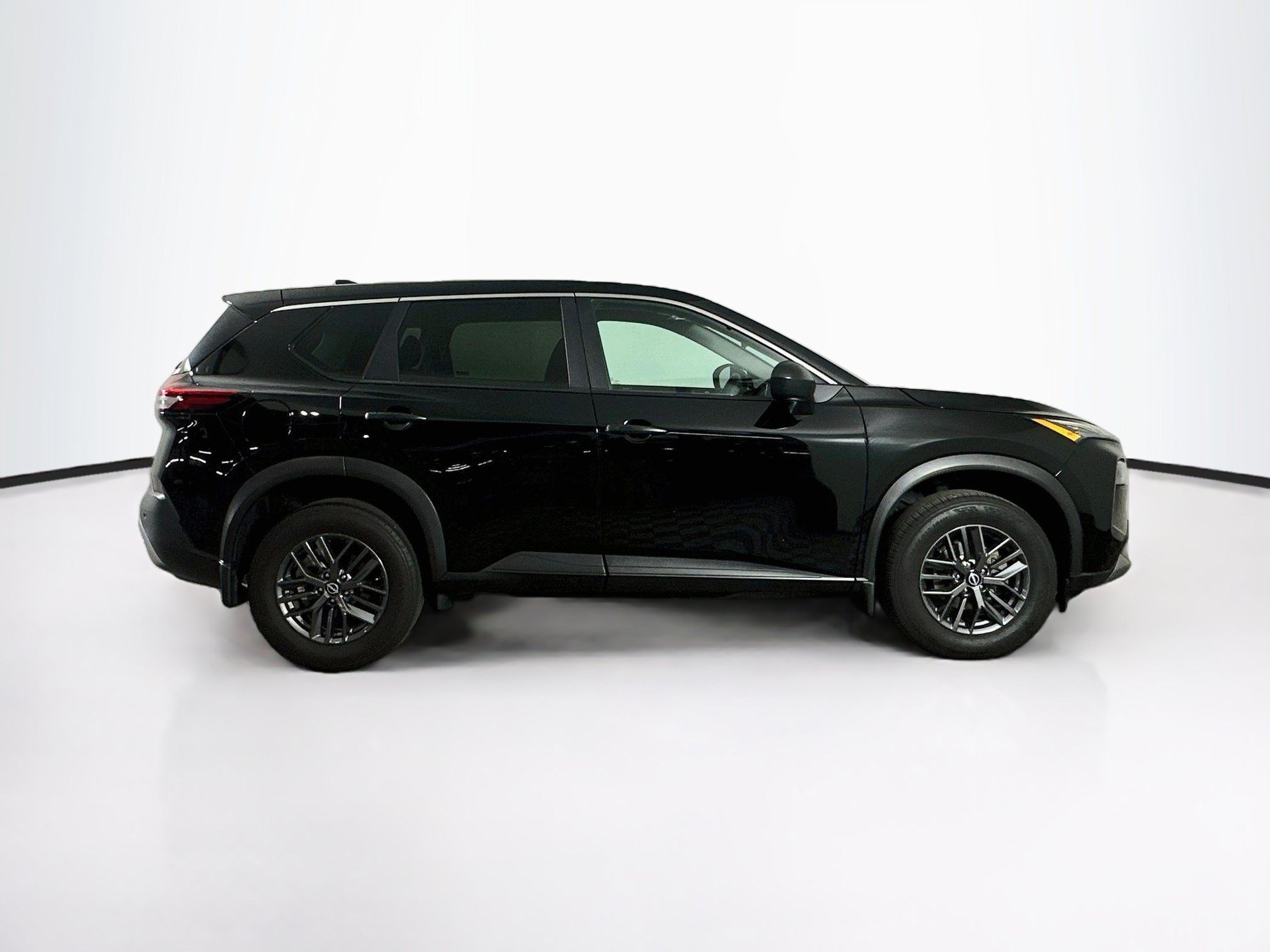 Used 2023 Nissan Rogue S FWD image 10