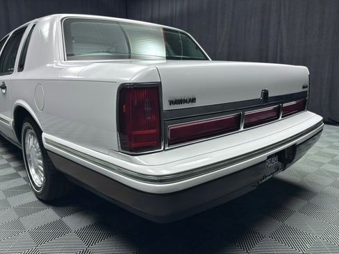 Used 1997 Lincoln Town Car Signature image 15