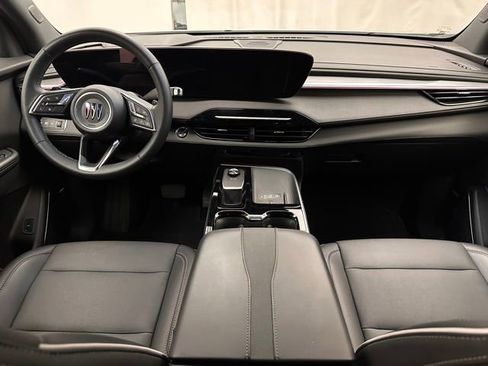 Used 2025 Buick Enclave Preferred FWD image 7