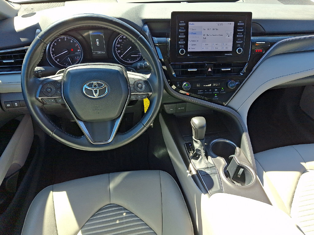 Used 2024 Toyota Camry SE FWD image 11