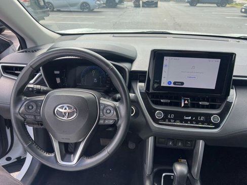Certified 2023 Toyota Corolla Cross XLE FWD image 10
