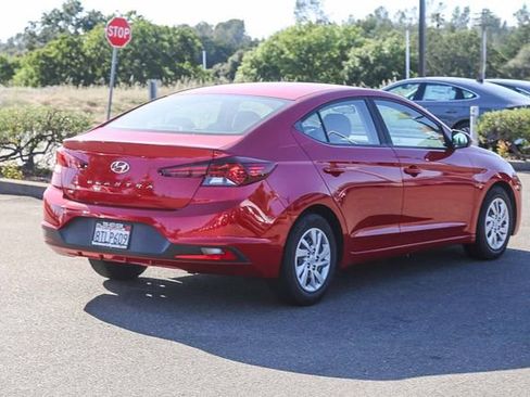 Used 2020 Hyundai Elantra SE FWD image 5