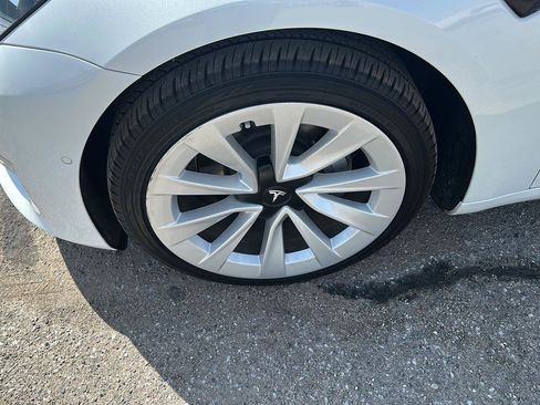 Used 2022 Tesla Model 3 RWD image 12