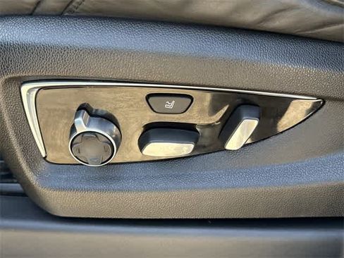 Used 2016 Cadillac Escalade Platinum image 23