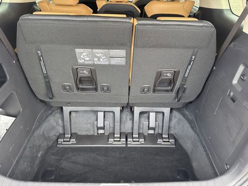 Used 2024 Kia Carnival LX FWD image 50