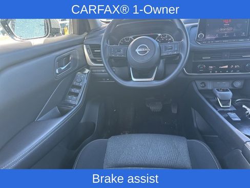 Used 2024 Nissan Rogue SV image 18