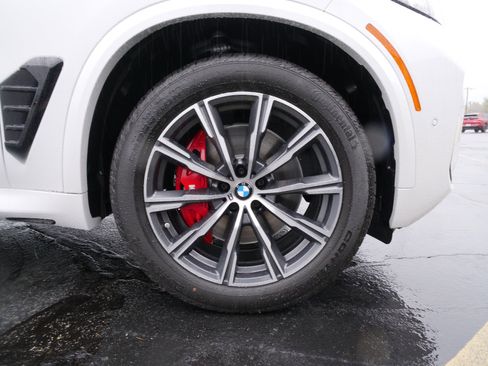 New 2026 BMW X5 sDrive40i w/ M Sport Package image 10