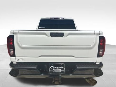Used 2022 GMC Sierra 2500 SLE w/ SLE Value Package; AWD/4WD image 9