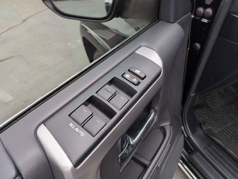 Used 2022 Toyota 4Runner Limited image 11