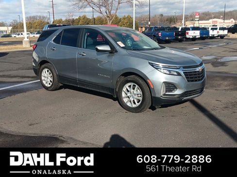 Used 2024 Chevrolet Equinox LT image 1