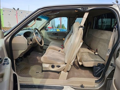 Used 2001 Ford F150 XLT image 14