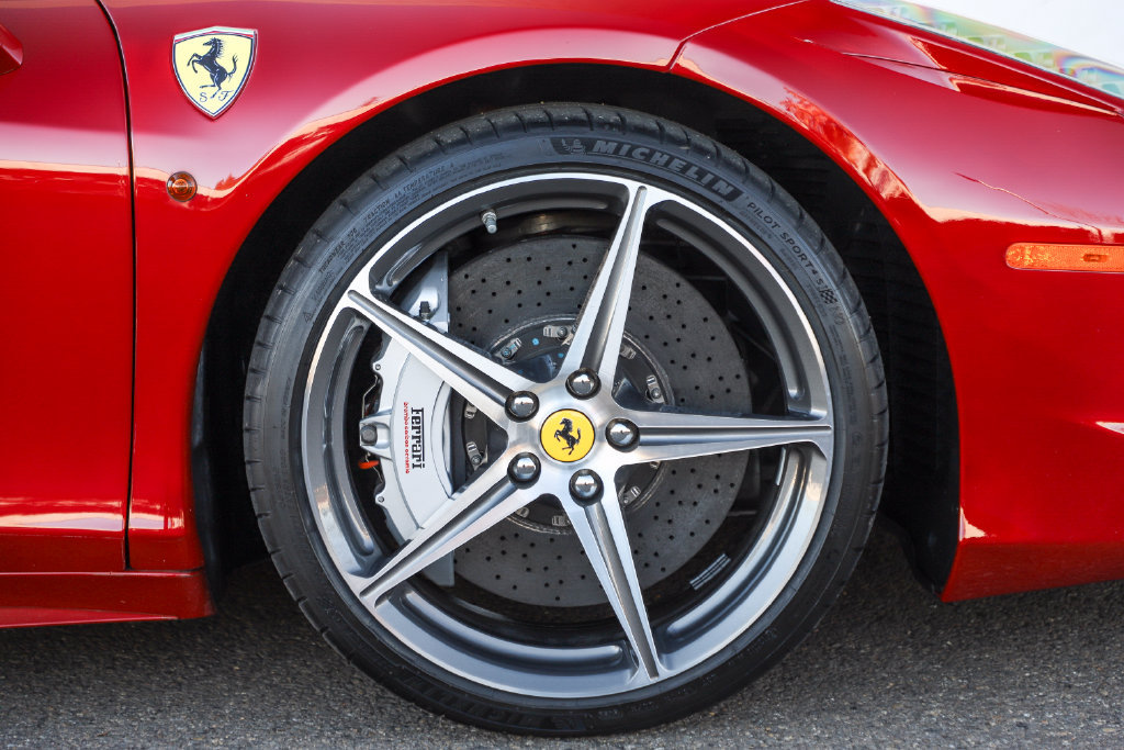 Used 2012 Ferrari 458 Spider RWD image 17