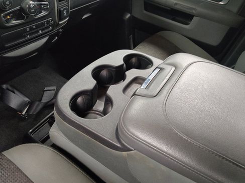 Used 2019 RAM 1500 Big Horn RWD image 26