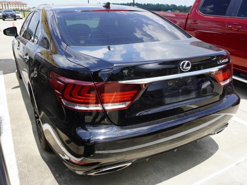 Used 2016 Lexus LS 460 w/ F Sport Package RWD image 6