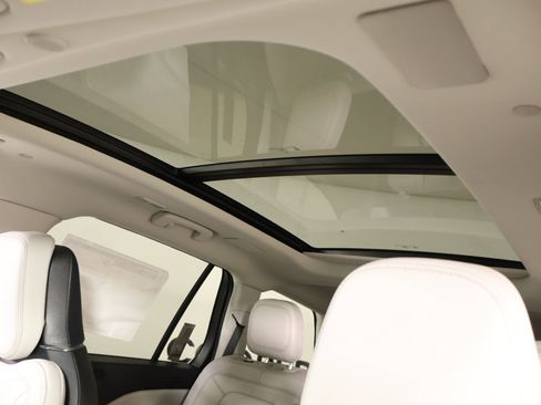New 2026 Lincoln Aviator Reserve AWD/4WD image 16
