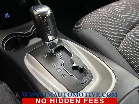 Used 2017 Dodge Journey SE w/ Popular Equipment Group image 32